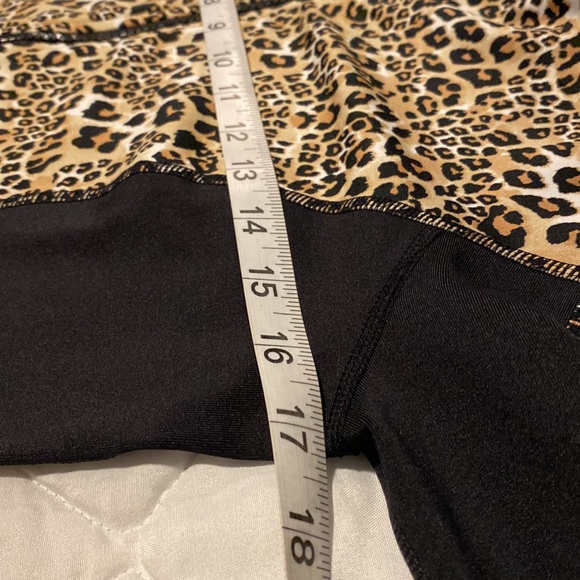 Guess lady’s Leopard print Jacket - Picture 9 of 10